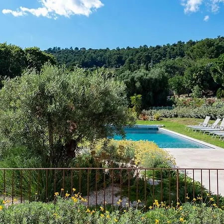 Villa Les Tarentes : Pool And Sea View